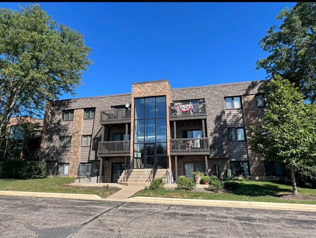 Primary Photo - 1482 Stonebridge Cir