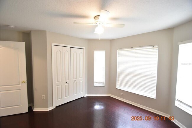 Building Photo - 12913 Lake Vista Dr