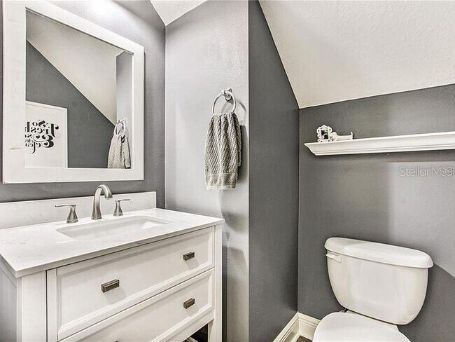 Building Photo - 7332 Colbury Ave