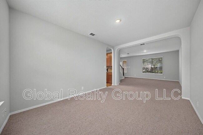 Building Photo - 228 Crimson Tree