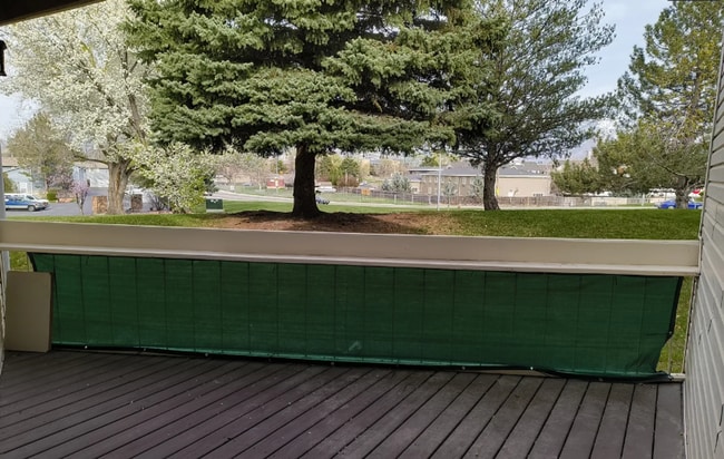 Building Photo - 2 Bedroom/1.5 Bathroom unit in Murray!