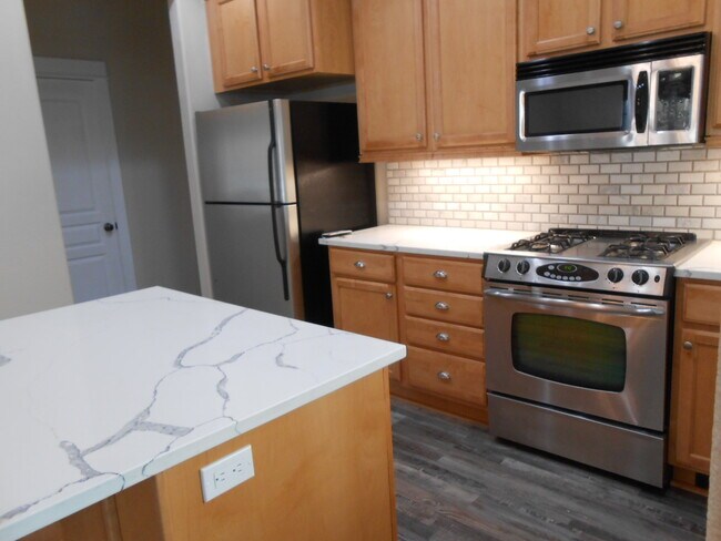 Building Photo - 61746 Darla Pl