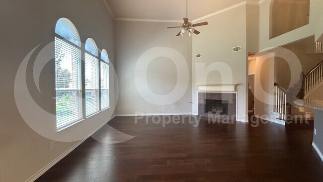 Building Photo - 9537 Navarro St