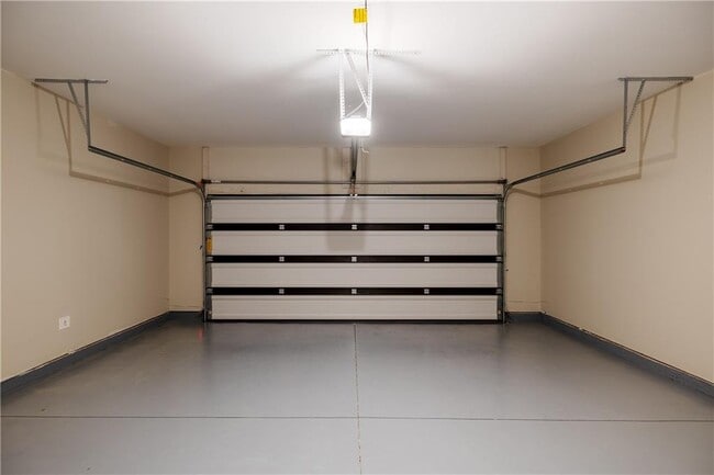 Building Photo - 2088 Nuthatch Dr