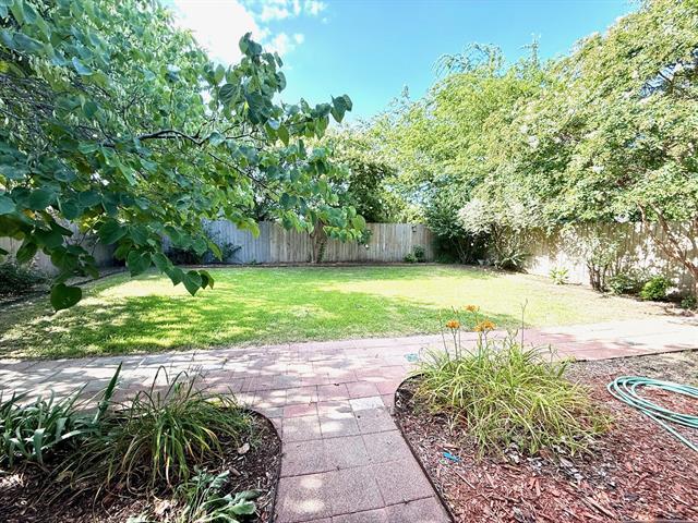 Building Photo - 138 Lipan St