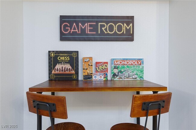 Building Photo - 9762 Silver Dusk Ct