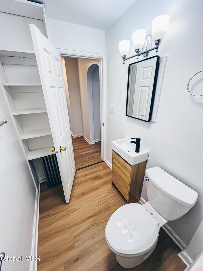 Building Photo - 92D Columbia Turnpike