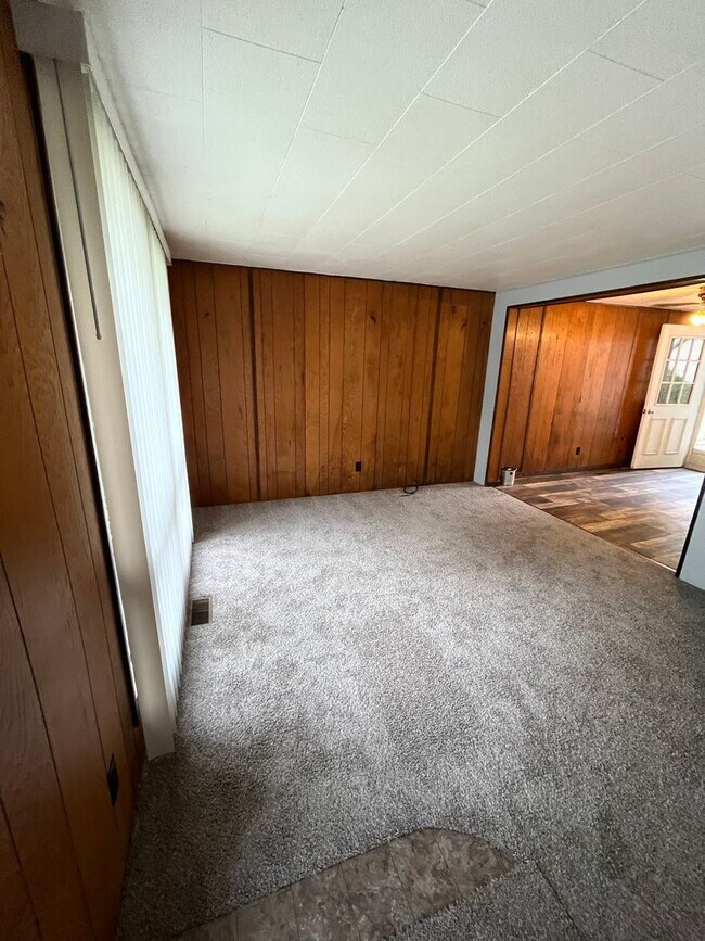 Building Photo - 406-408 Lincoln