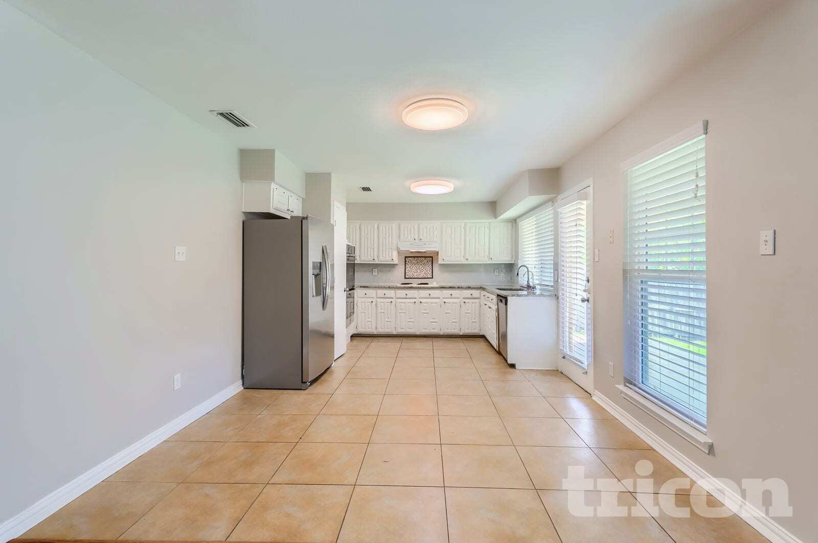 Building Photo - 2113 Tampico Dr