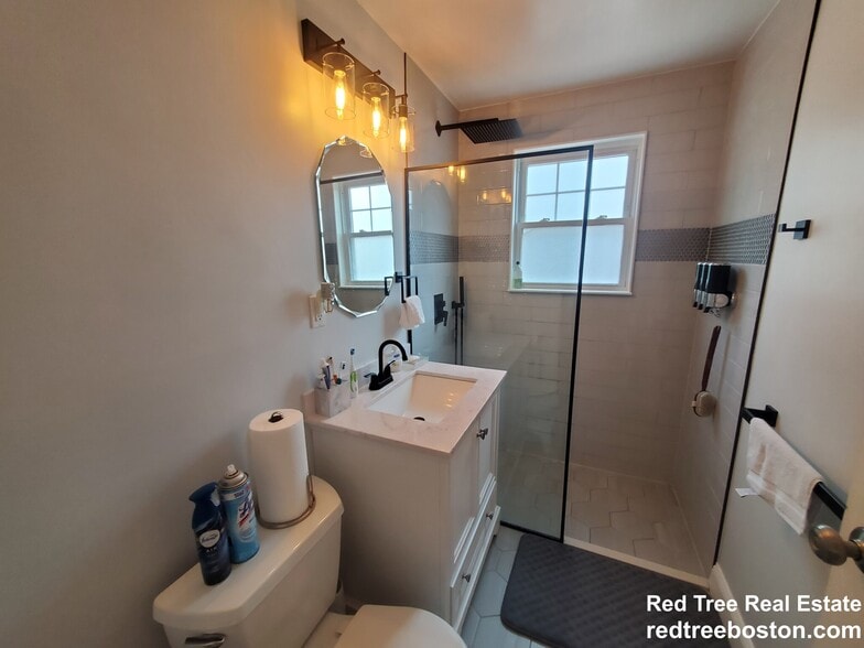 Building Photo - 41 Blenford Rd