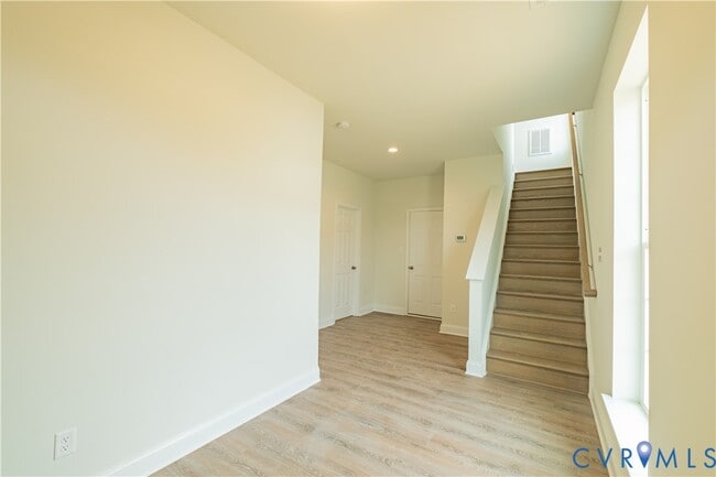 Building Photo - 15225 Dunton Ave