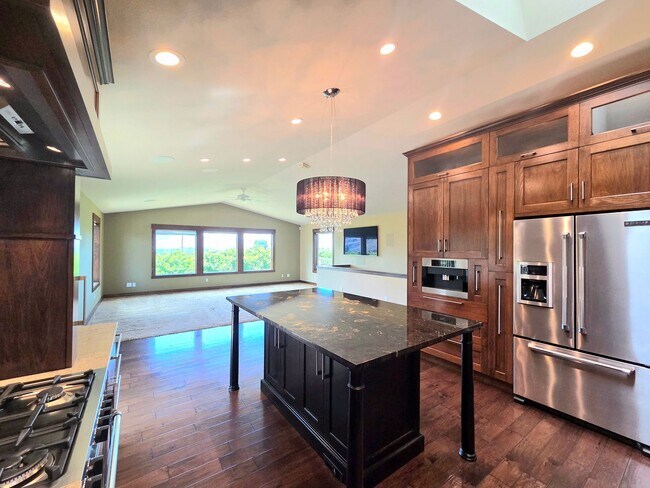 Building Photo - Massive House for Rent on a Cherry Orchard! Rental Options as a 4-bed or as two 2-beds!