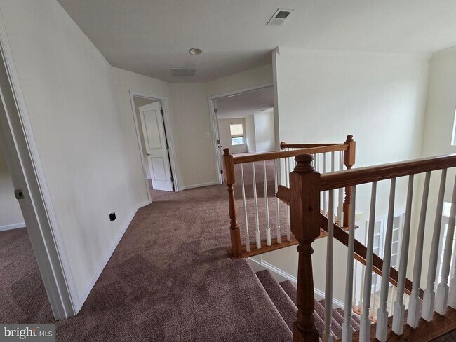 Building Photo - 173 Heartleaf Ln