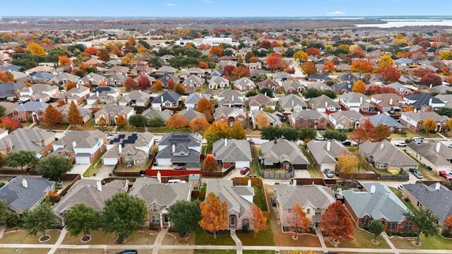 Building Photo - 2122 Trickling Creek Dr