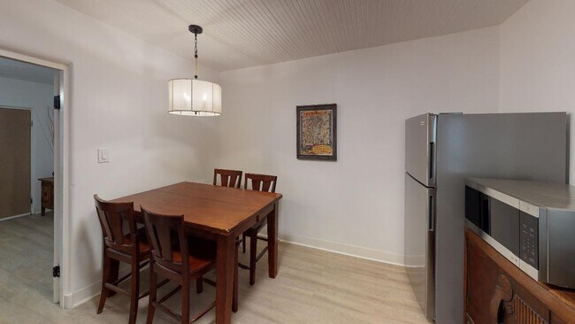 Building Photo - 2101 New York Ave SW