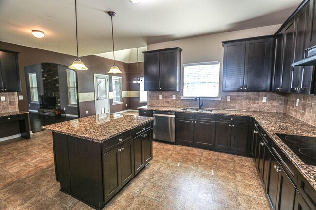 Building Photo - 1357 Highwoods Pass