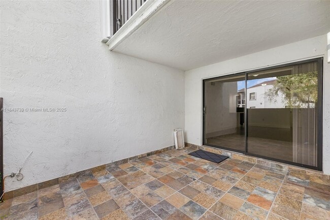 Building Photo - 9407 Fontainebleau Blvd