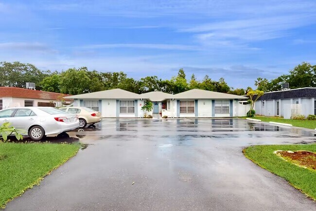 Building Photo - 4013 Audubon Dr