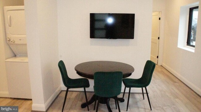 Building Photo - 1900 S Randolph St