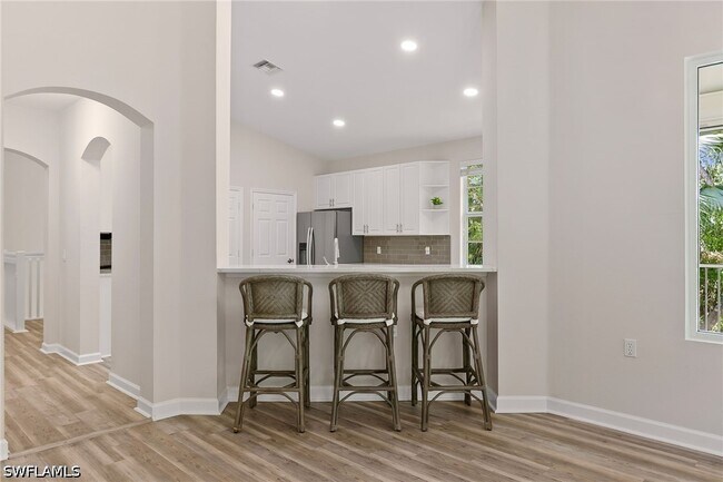 Building Photo - 20290 Burnside Pl