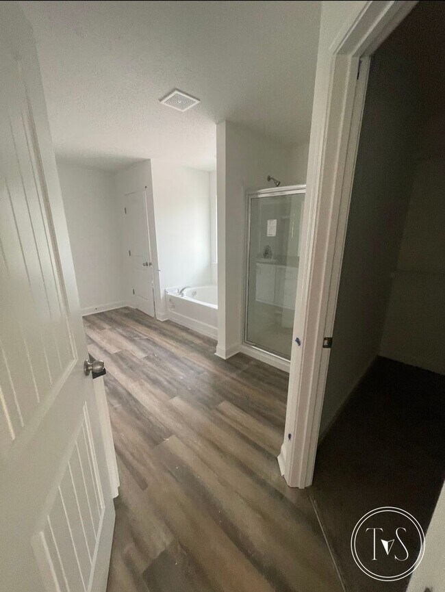 Building Photo - 167 Ironwood Dr