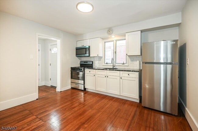 Building Photo - 265 McBride Ave