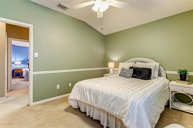 Building Photo - 6303 Applewood Forest Dr
