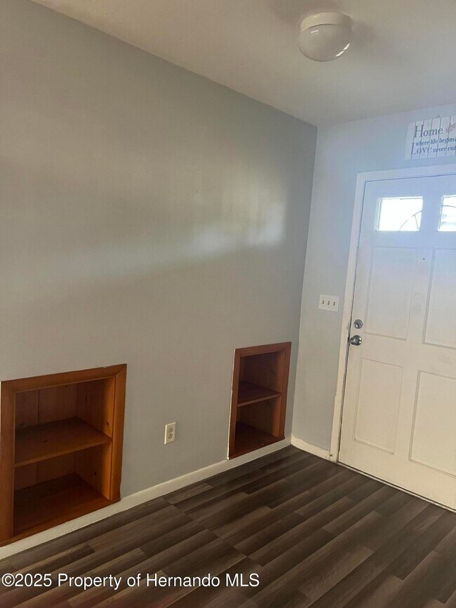 Building Photo - 7322 Pinehurst Dr