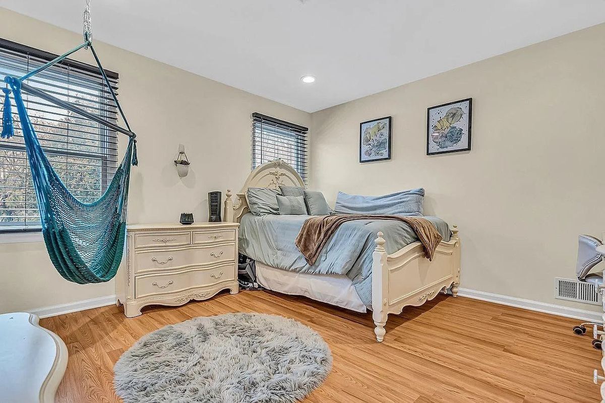 Building Photo - 283 N New Prospect Rd