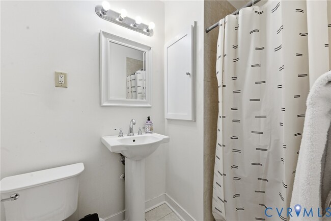 Building Photo - 4910 Monumental St