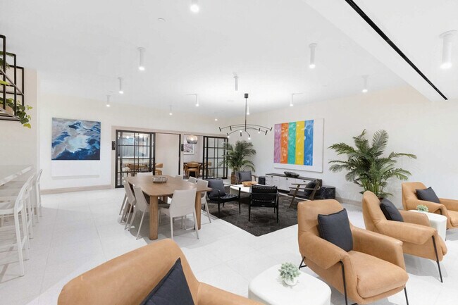 Building Photo - 225 N Miami Ave