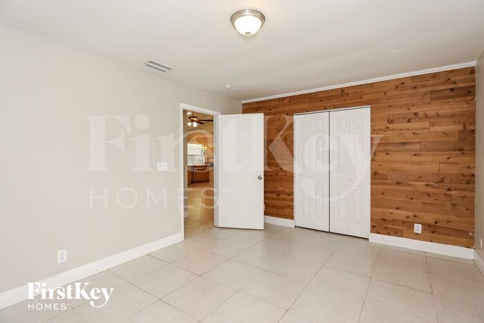 Building Photo - 4582 Brook Dr