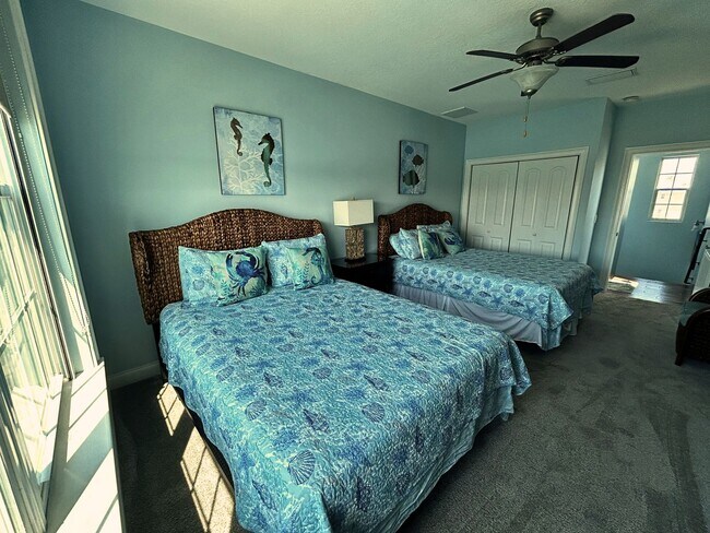 Building Photo - Available June 1st | Stunning Waterfront Home in Madeira Beach – 3 Bed / 3 Bath