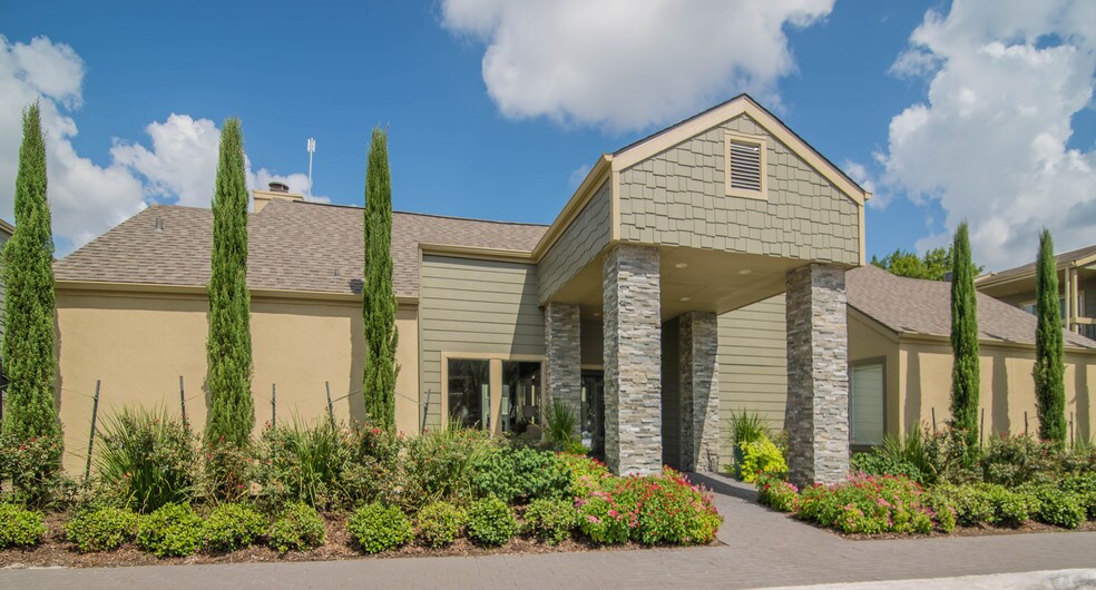 Silver Springs Apartments 5022 S Willow Dr Houston TX 77035 Apartment Finder