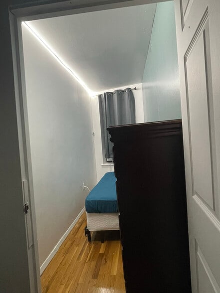 Building Photo - 1264 Sheridan Ave