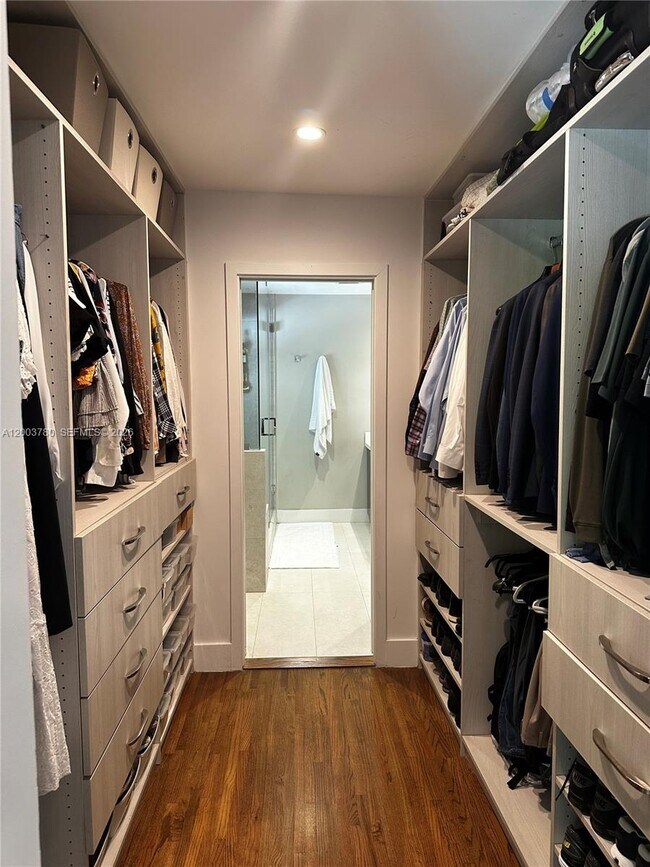 Building Photo - 630 San Lorenzo Ave