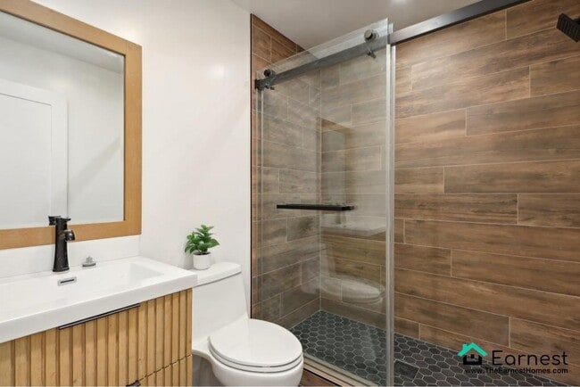 Building Photo - 4 + 3 Elegant Sherman Oaks Retreat with Po...