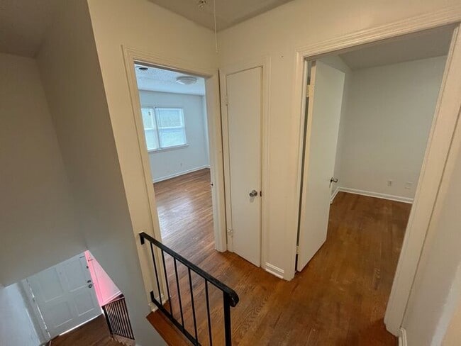 Building Photo - 3818 Lupton Cir