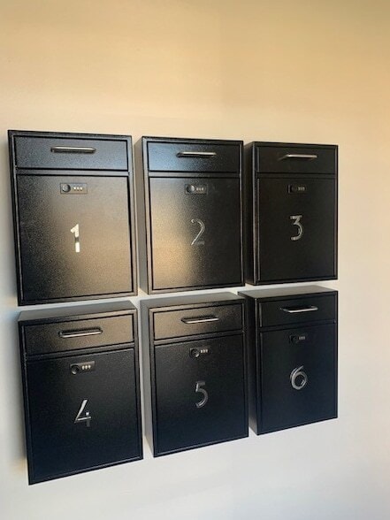 Building Photo - 326 W Main St