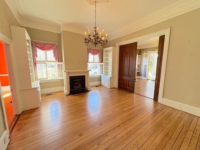 Building Photo - 226 E Gwinnett St