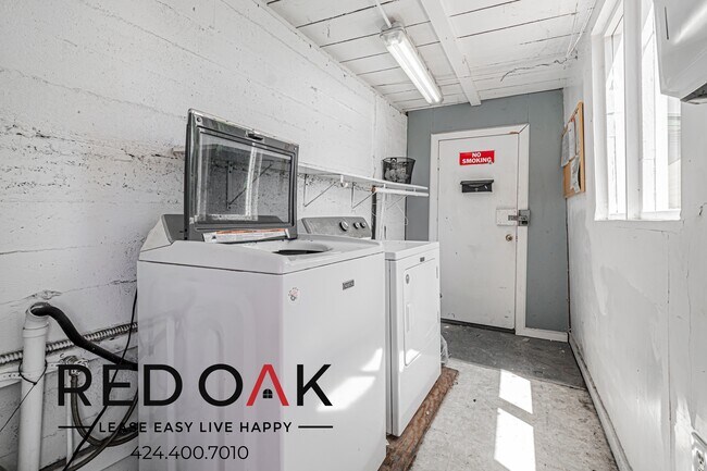 Building Photo - 474 1/2 Crane Blvd-474 1/2