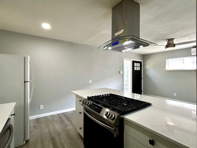 Building Photo - 3304 Tom Green St