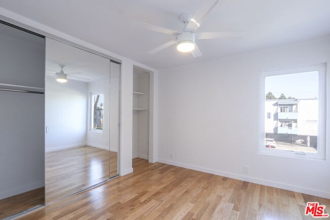 Building Photo - 609 Hayworth Ave