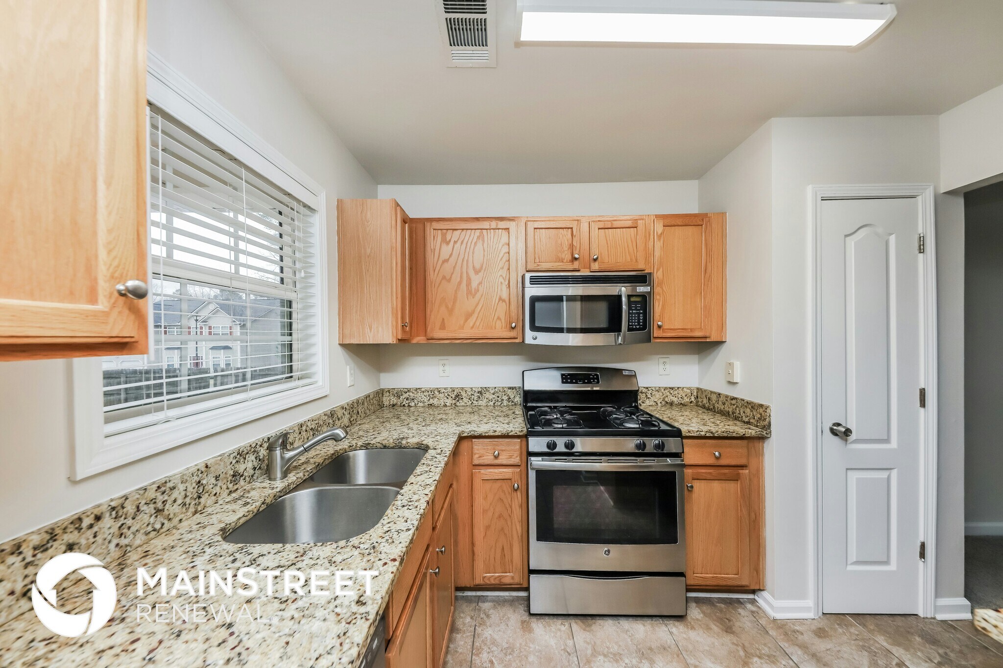 Building Photo - 102 Rocky Branch Way