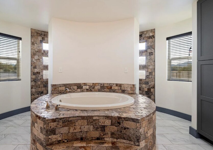 Building Photo - 28301 N 154th St