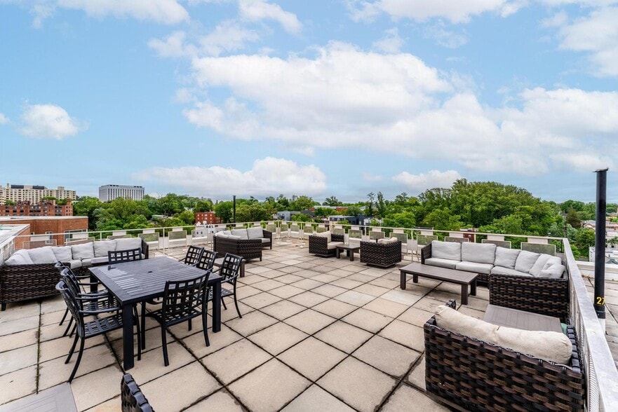 Rooftop - 4000 Tunlaw Rd NW