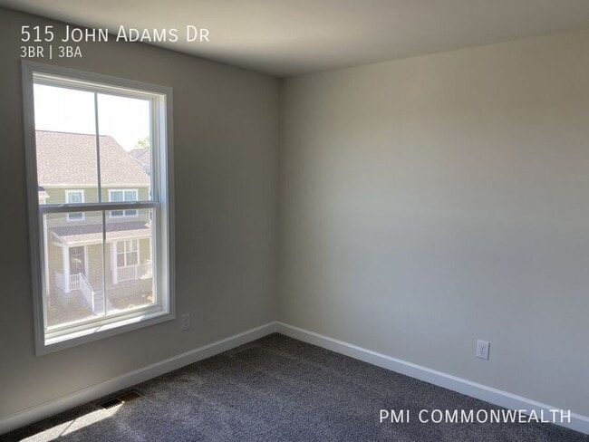 Building Photo - 515 John Adams Dr NW