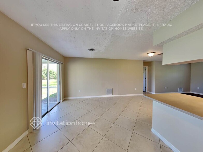 Building Photo - 32 Oakland Hills Pl