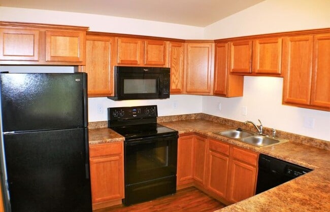 Building Photo - $1,135 | 2 Bedroom, 2 Bathroom Condo | No ...