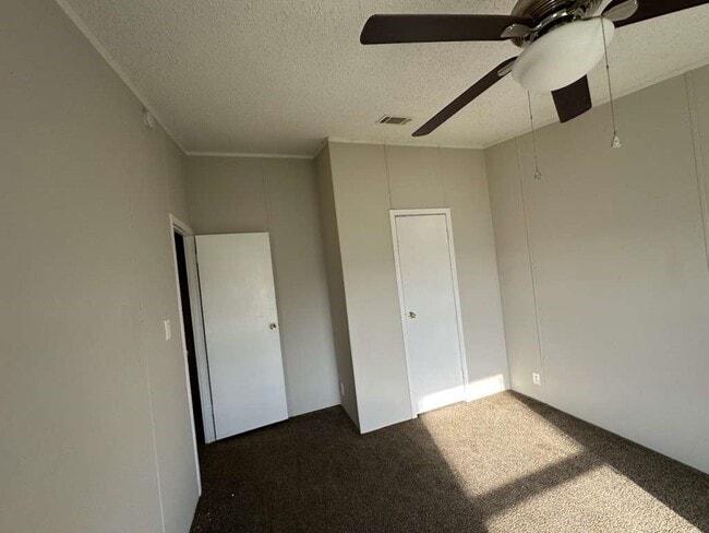 Building Photo - 102 Bailey St